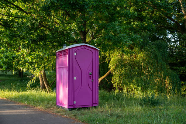 Best Porta potty delivery and setup  in Zillah, WA