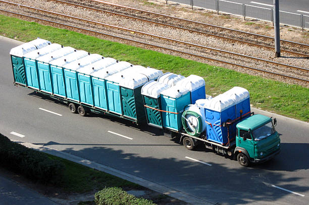 Best Portable restroom trailer rental  in Zillah, WA